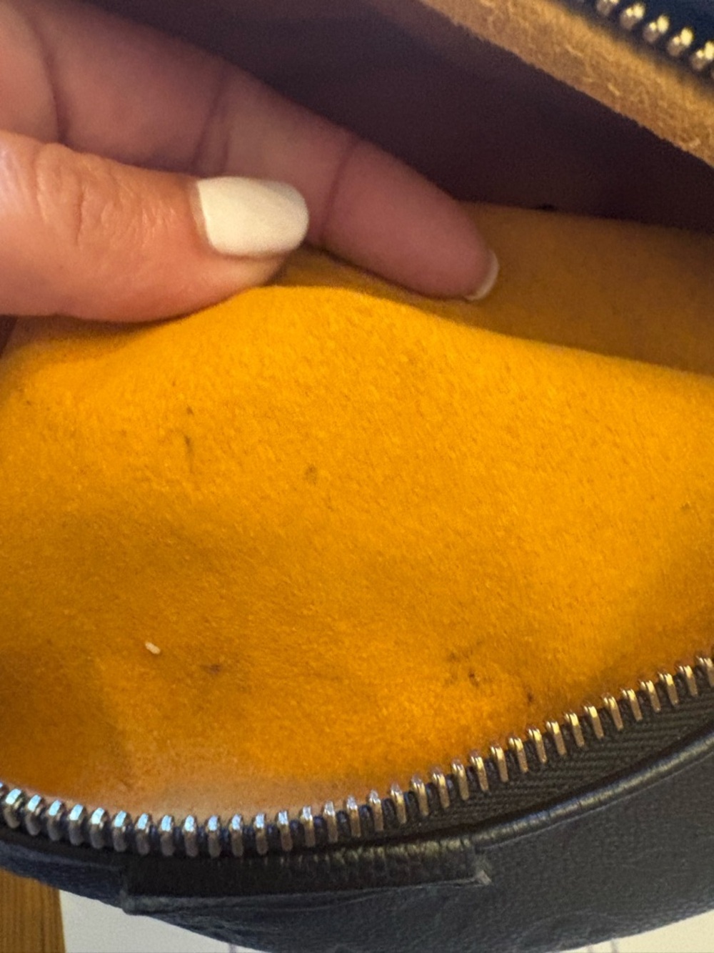 Louis Vuitton Bumbag in Monogram Empreinte leather - Picture 10 of 12